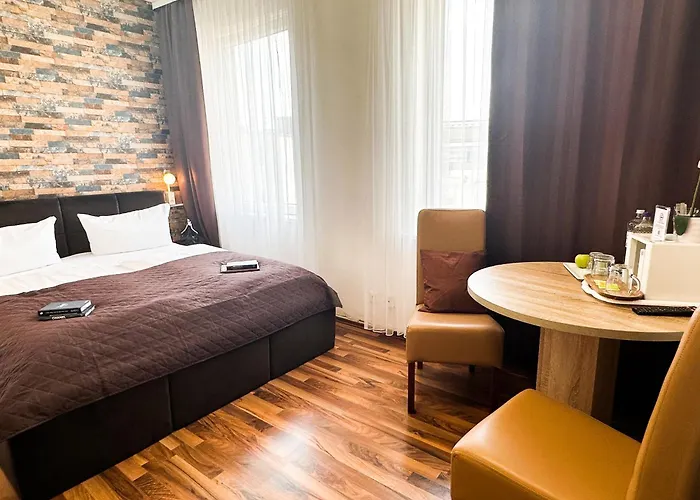 Condor Hotel