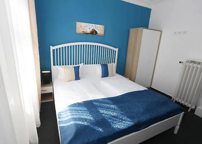 Condor Hotel